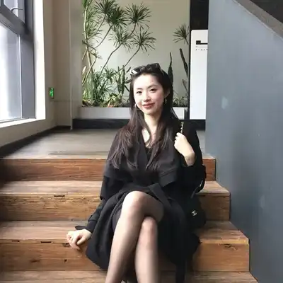 孟娜远